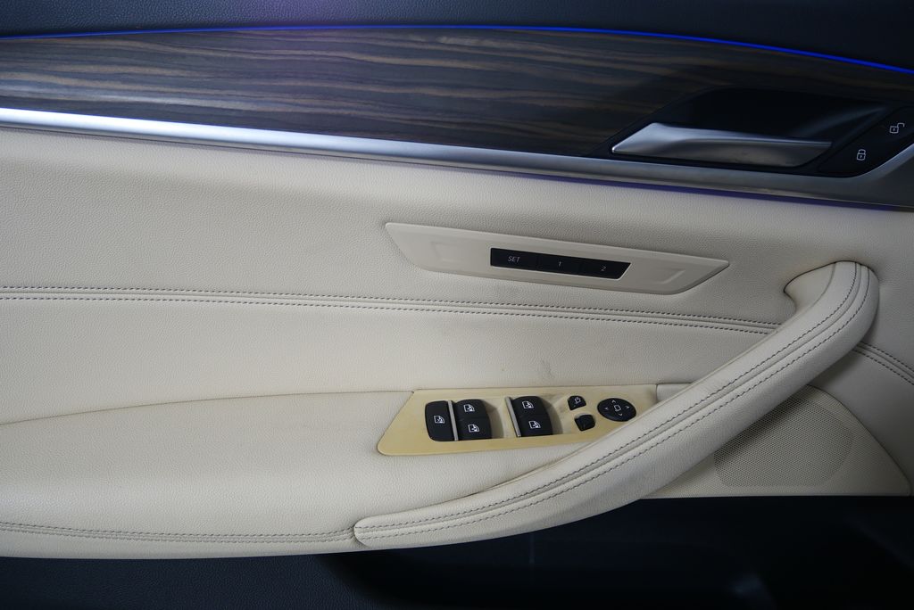 2022 BMW 5 Series 530i 9