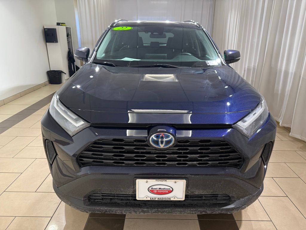 2022 Toyota RAV4 XLE 8