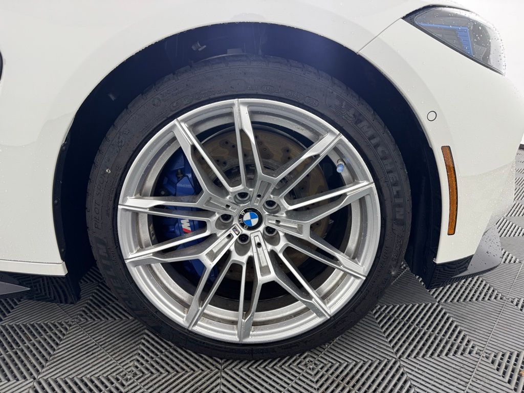 Thumbnail: 2025 BMW M4 - 8
