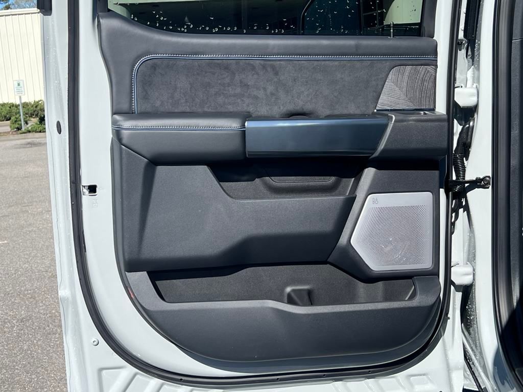 2025 Ford F-250SD Platinum White at Walterboro Ford