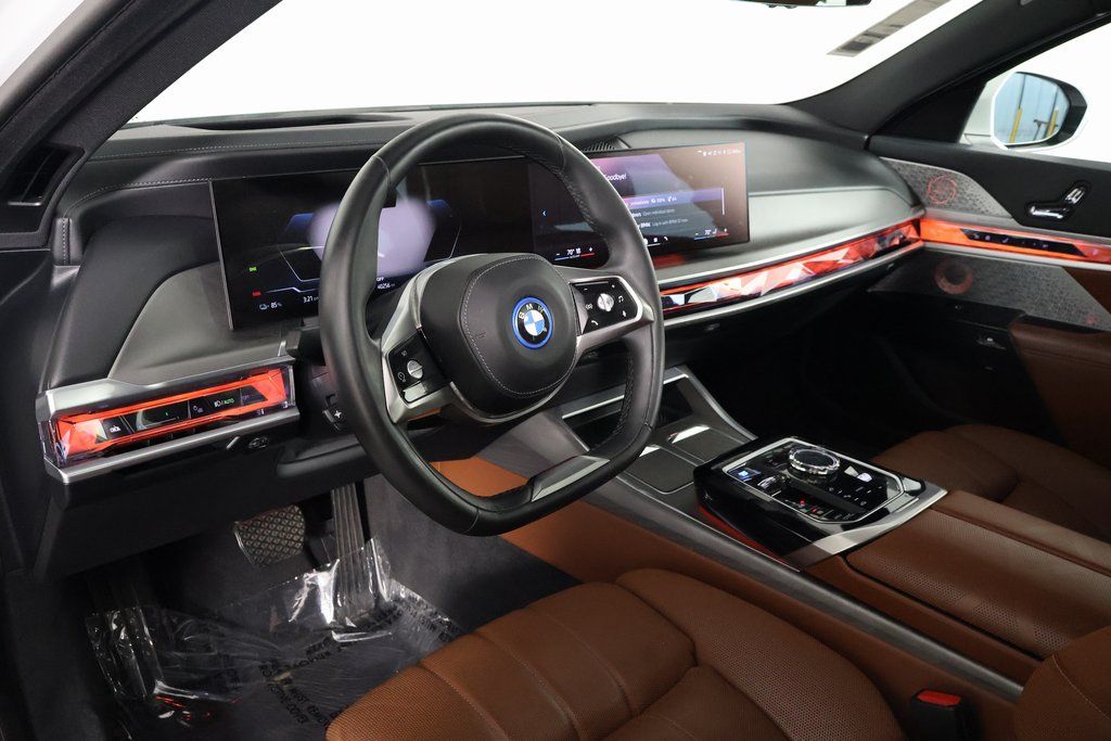 Thumbnail: 2023 BMW i7 - 7