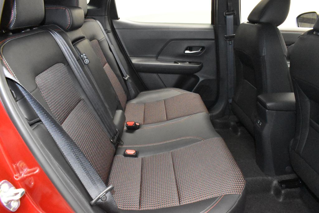 Thumbnail: 2026 Nissan Kicks - 31