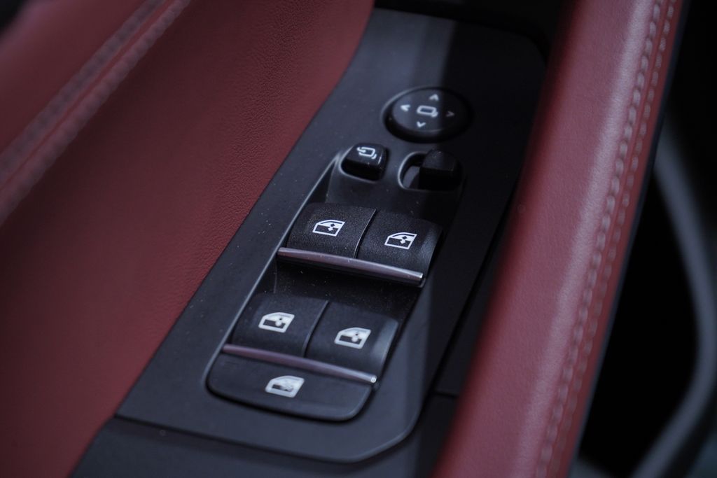 2024 BMW X6 xDrive40i 17