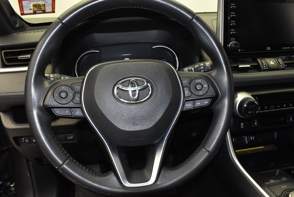 Thumbnail: 2019 Toyota RAV4 - 15