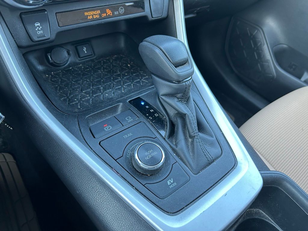 Thumbnail: 2022 Toyota RAV4 - 26
