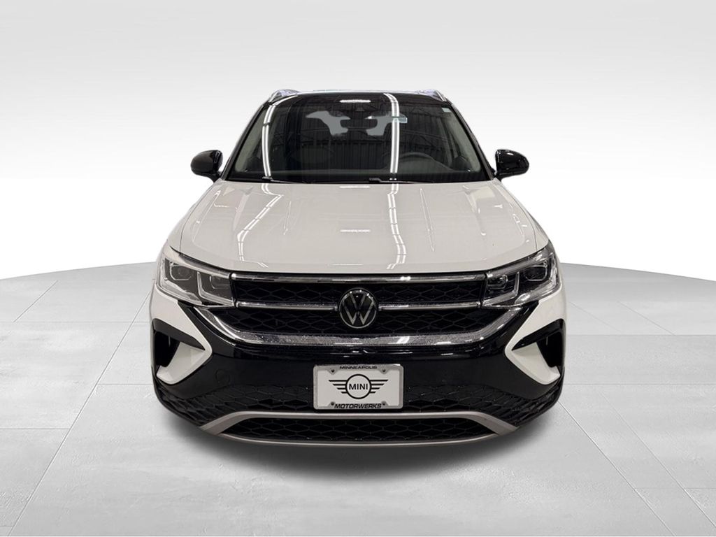 Thumbnail: 2023 Volkswagen Taos - 8