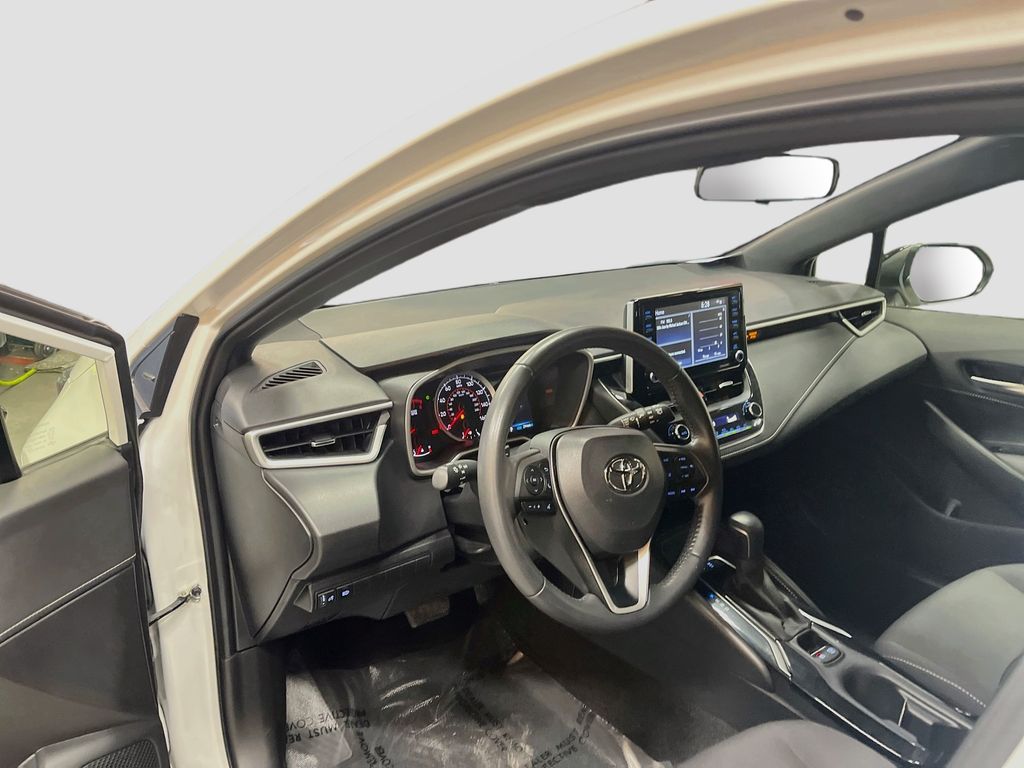 Used 2022 White Toyota SE Nightshade Edition image 9