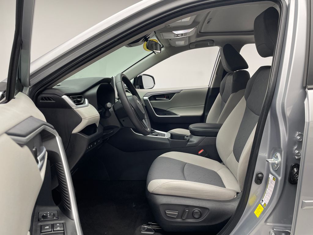 Thumbnail: 2023 Toyota RAV4 - 12