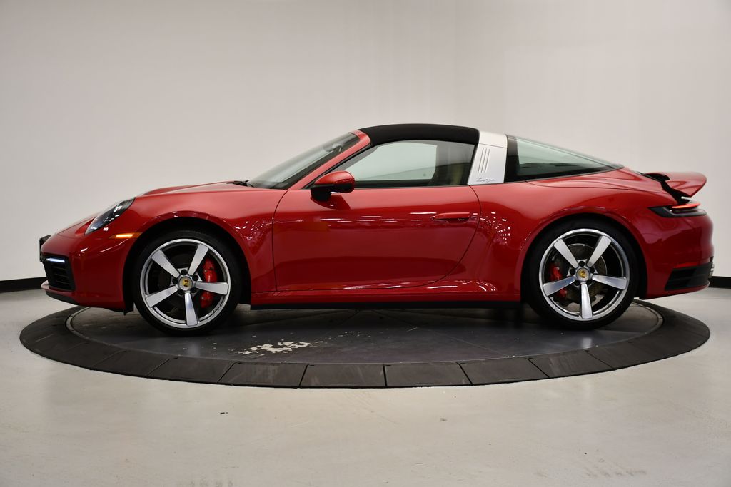 Thumbnail: 2021 Porsche 911 - 2