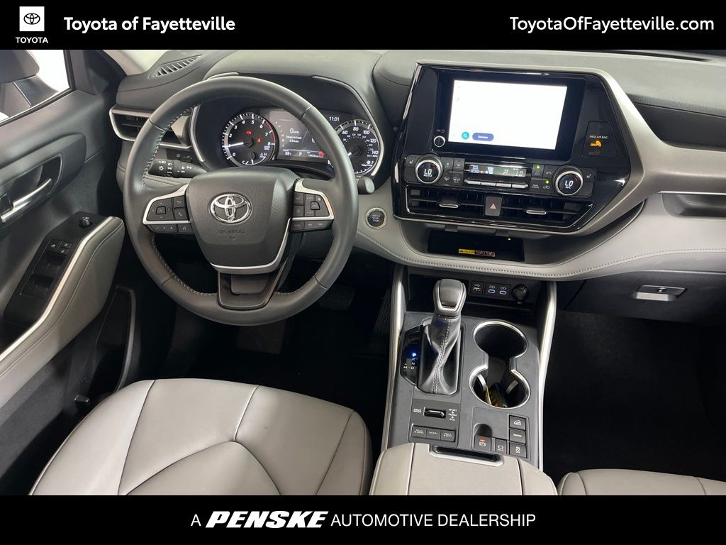 Thumbnail: 2026 Toyota Highlander - 2