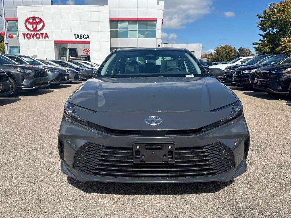 2026 Toyota Camry LE photo 2