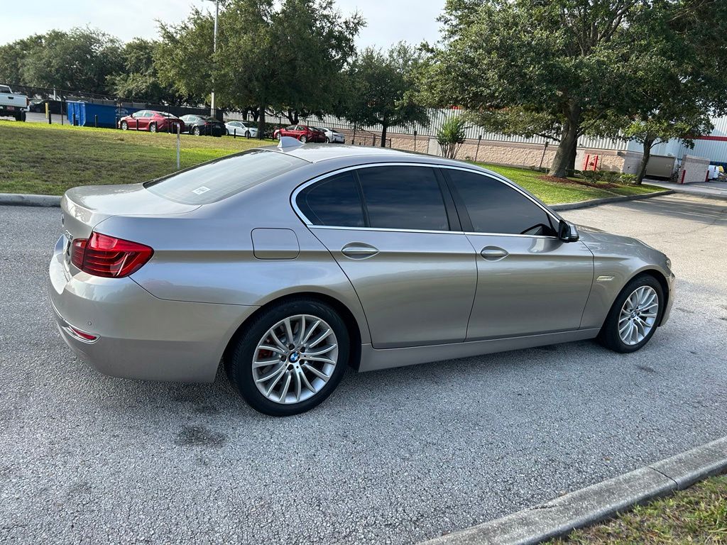 Thumbnail: 2016 BMW 5 Series - 6
