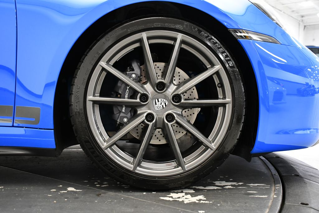 Thumbnail: 2024 Porsche 911 - 19