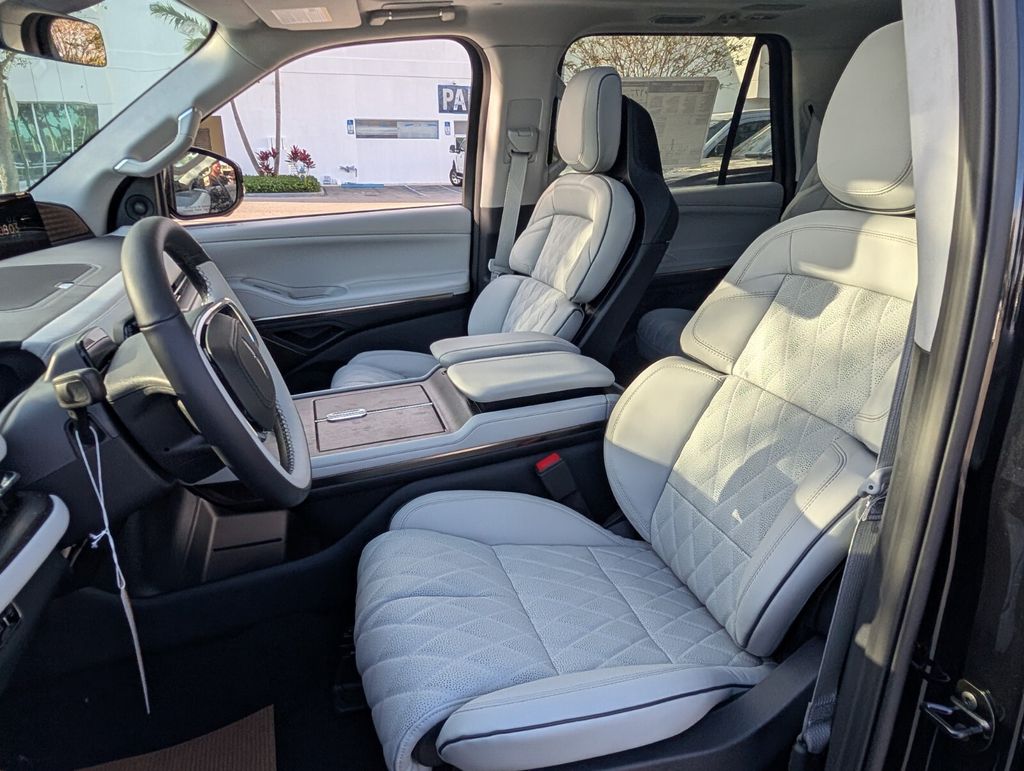 new 2026 Lincoln Navigator L car, priced at $126,165