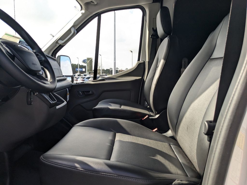 2025 Ford Transit 250