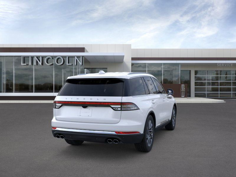 Thumbnail: 2026 Lincoln Aviator - 8
