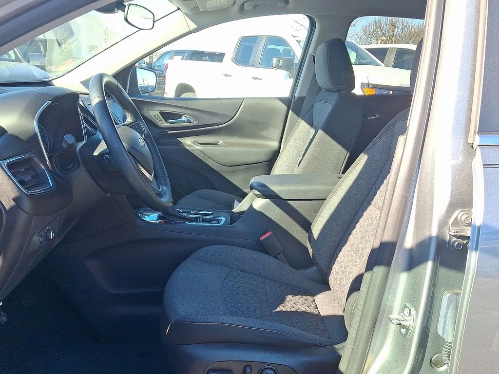 Thumbnail: 2023 Chevrolet Equinox - 14