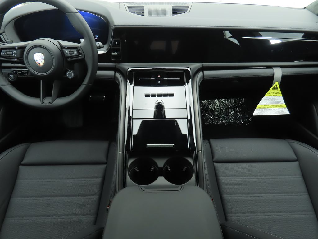 Thumbnail: 2025 Porsche Panamera - 16