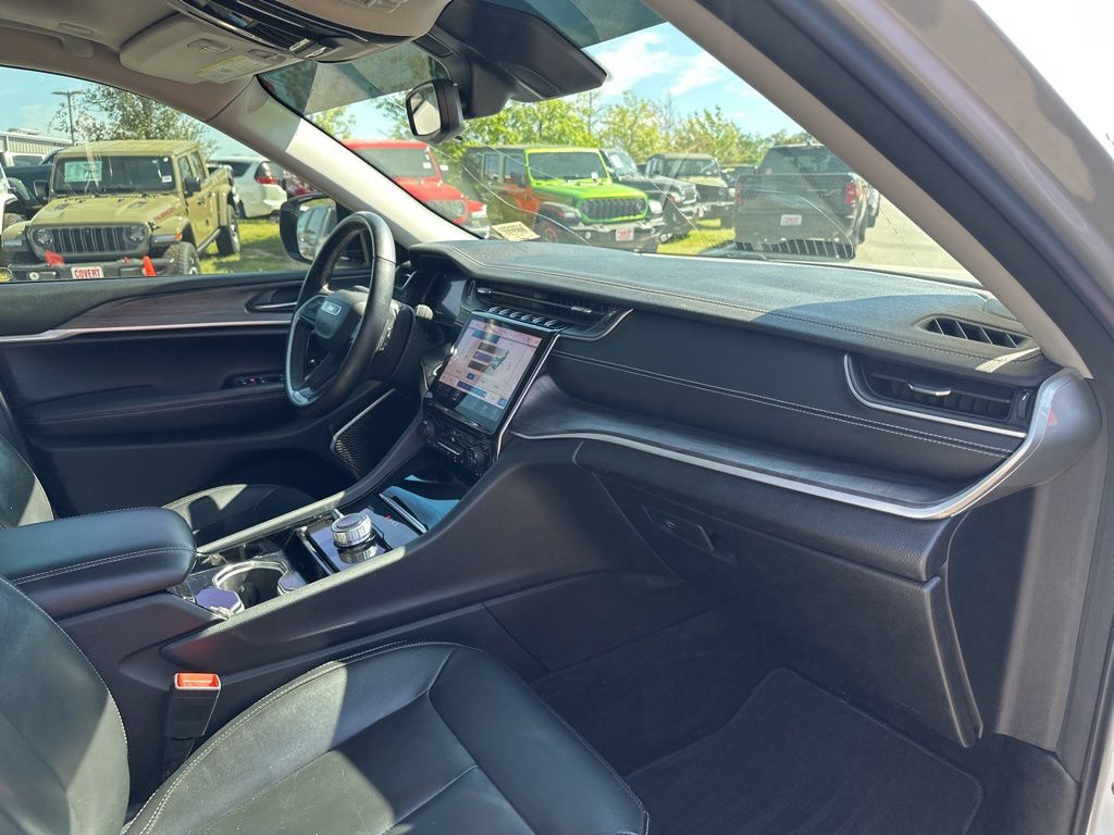 Used Car 2021 Jeep Grand Cherokee L  Limited For Sale Under $30,000 In Austin, Texas