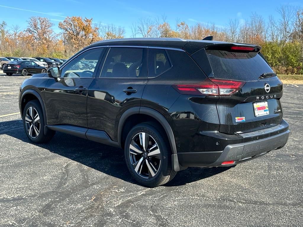 2025 Nissan Rogue SL photo