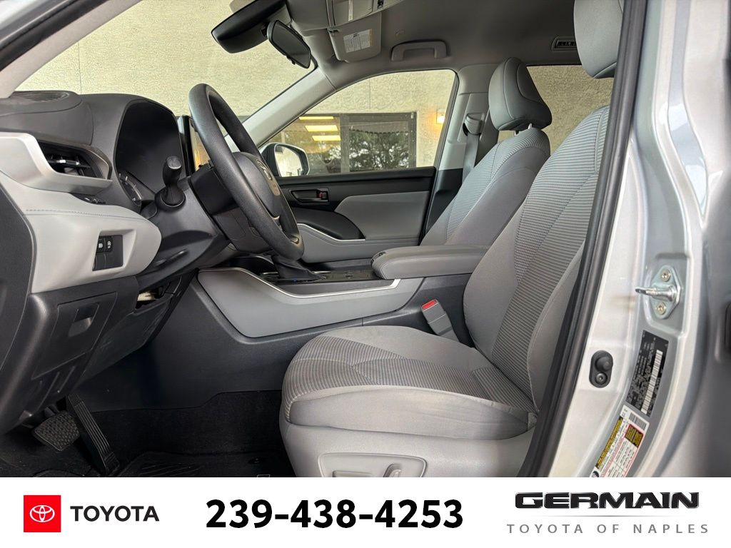 Used 2023 Silver Toyota LE image 14