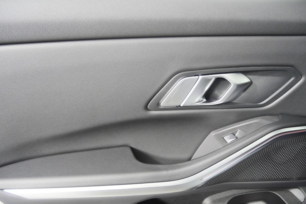 Thumbnail: 2026 BMW 3 Series - 14