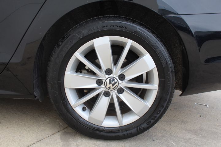 Used Car 2015 Volkswagen Jetta  For Sale Under $12,000 In Georgetown, Texas