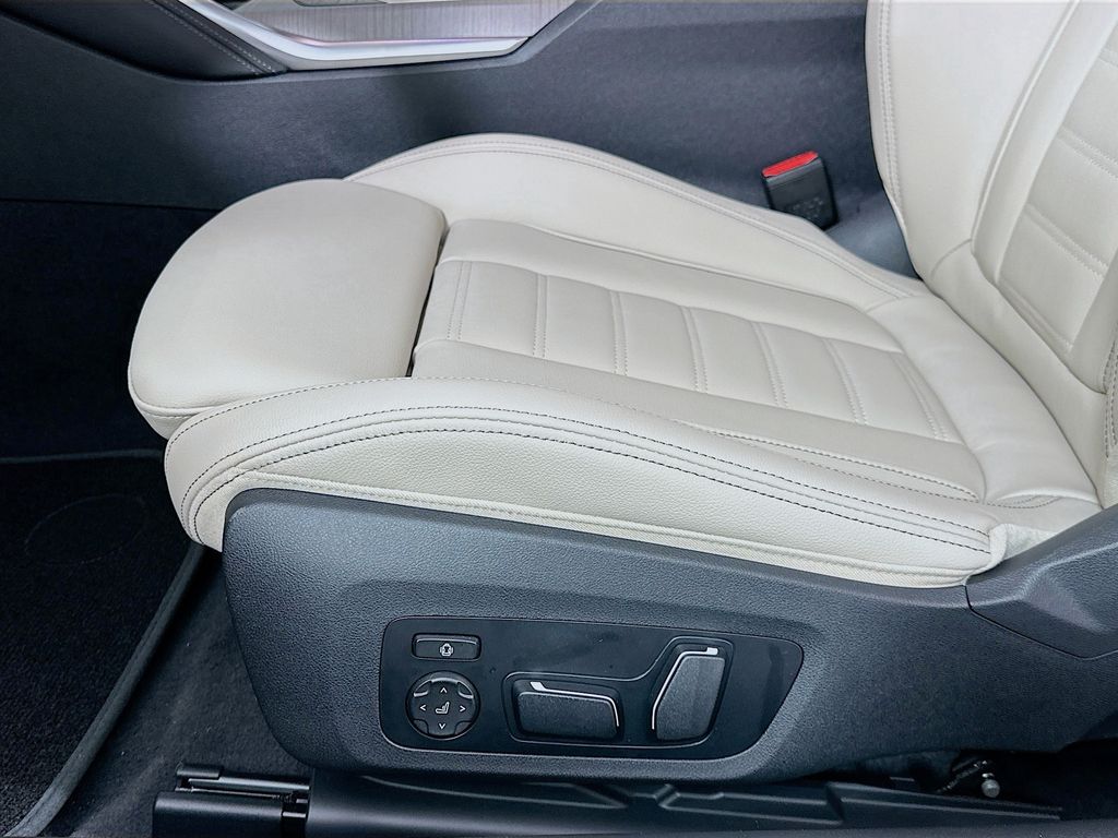 Thumbnail: 2026 BMW 4 Series - 21