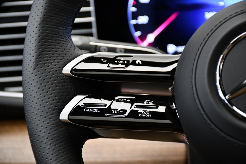 Thumbnail: 2026 Mercedes-Benz GLS - 23