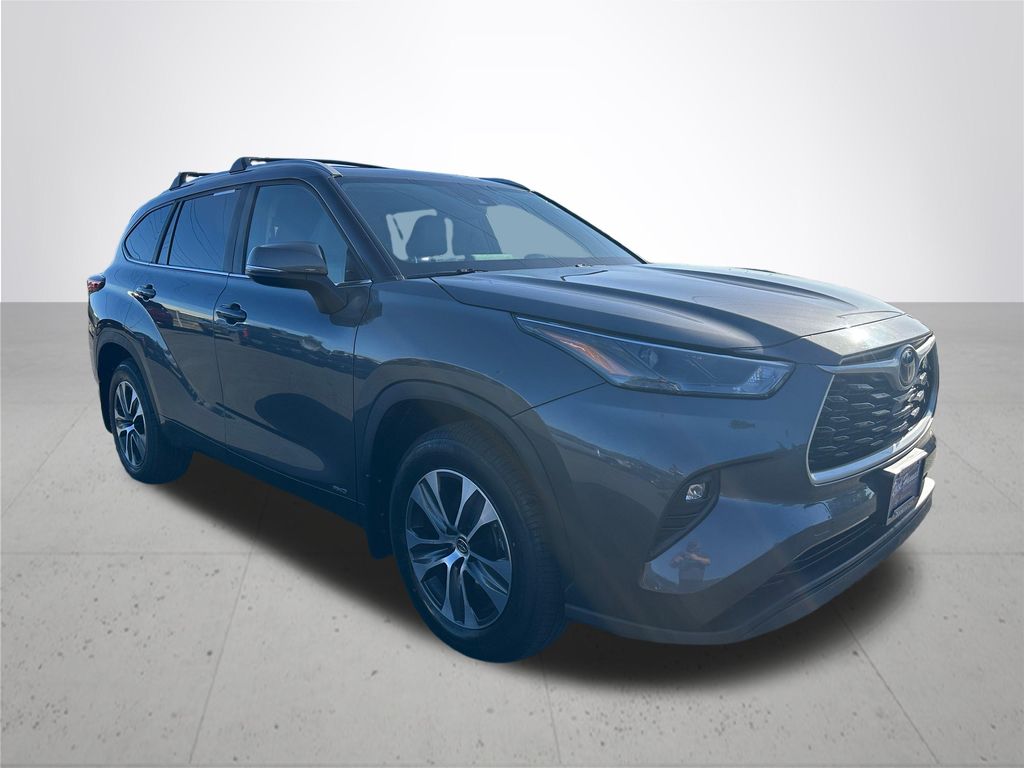 2023 Toyota Highlander Hybrid XLE
