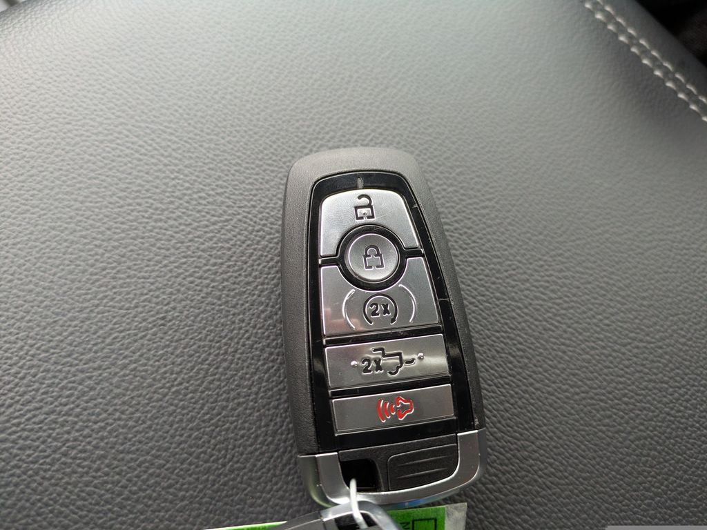 2025 Ford F-250 Black Widow