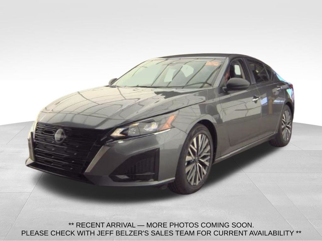 Gray (Gun Metallic) 2025 Nissan Altima 2.5 SV FWD Sedan Front-Wheel Drive Continuously Variable Transmission