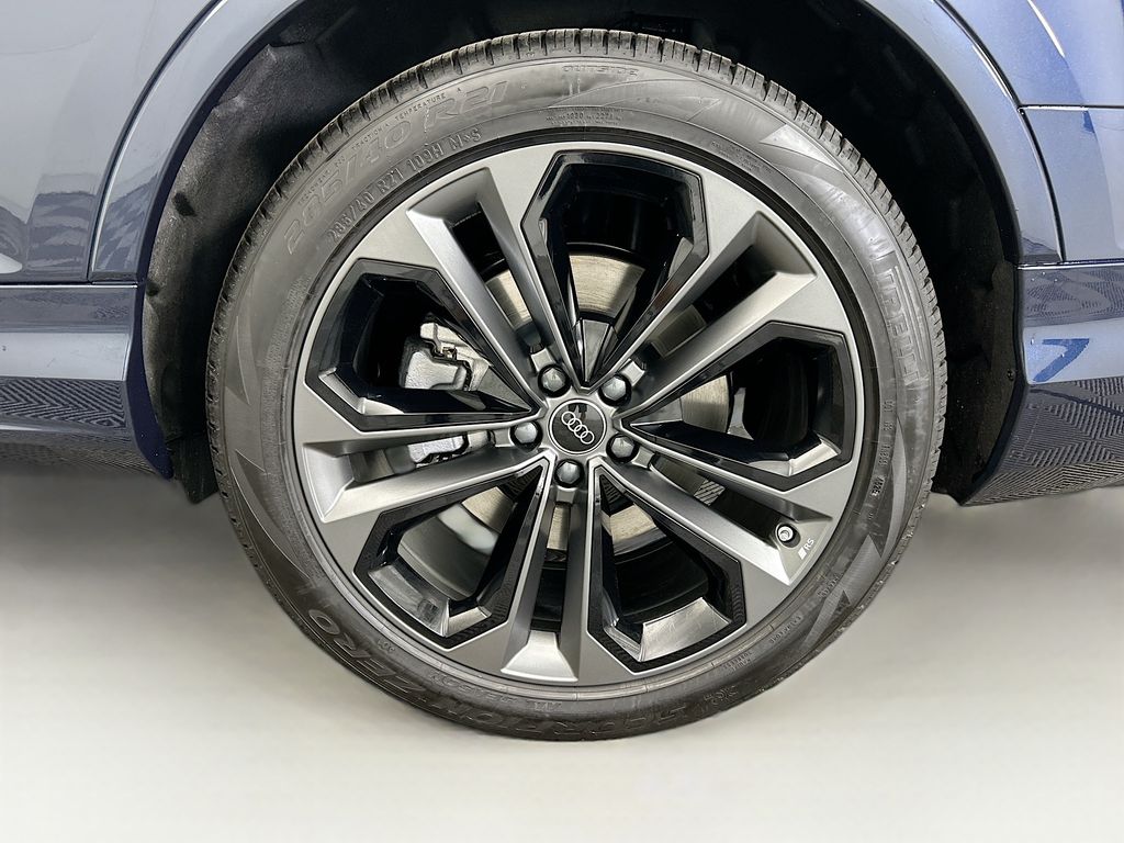 Thumbnail: 2026 Audi Q7 - 30