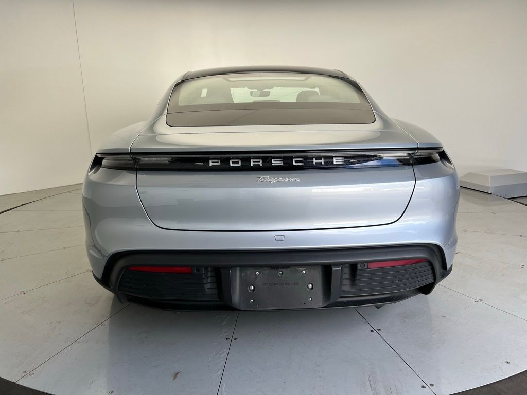 2021 Porsche Taycan  21