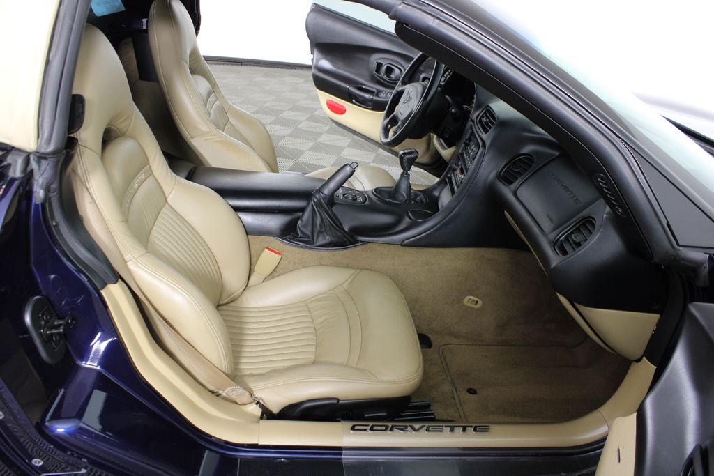 Used 2001 Chevrolet Corvette for sale in 