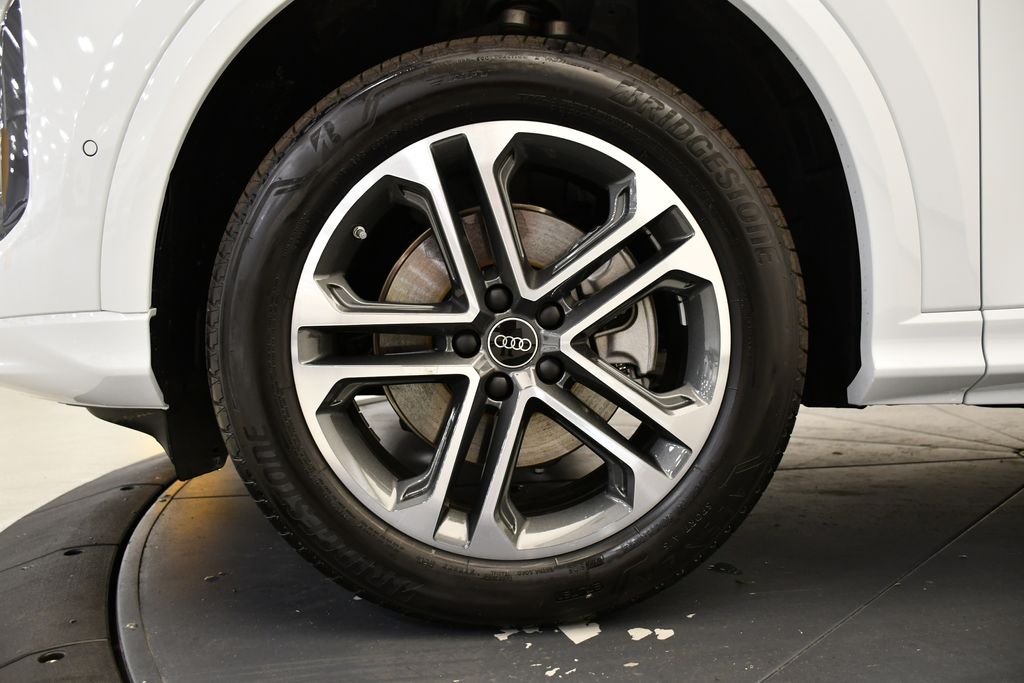2025 Audi Q5 Premium 13
