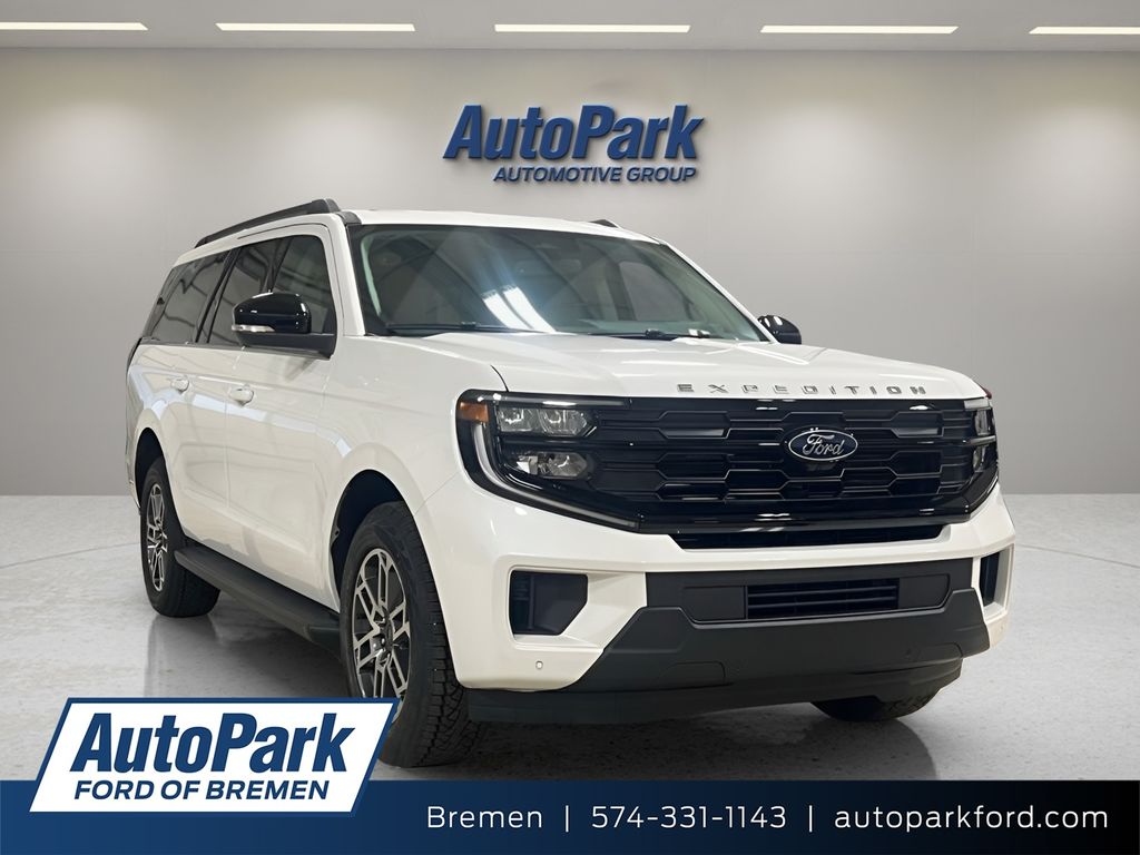 White Metallic 2026 Ford Expedition SUV / Crossover Four-Wheel Drive Automatic