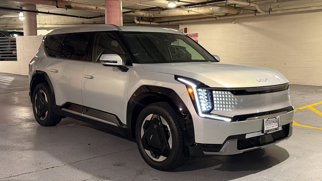 White (Ivory) 2026 Kia EV9 SUV / Crossover All-Wheel Drive 1-Speed Automatic