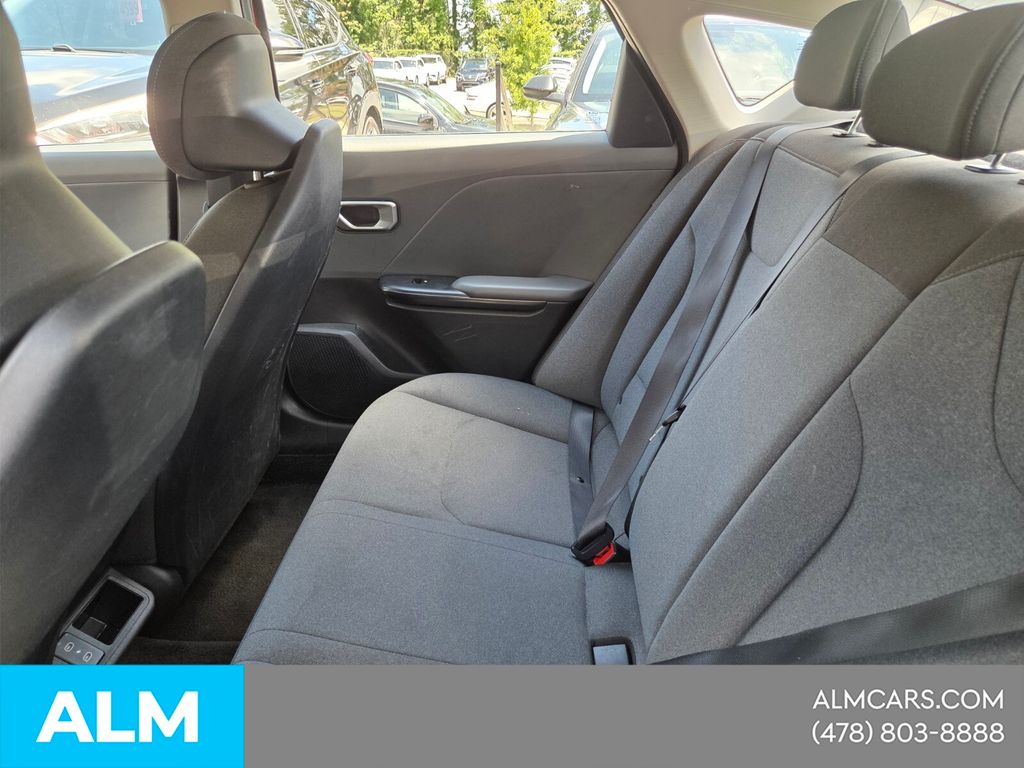 Used 2025 Red Kia LXS image 7