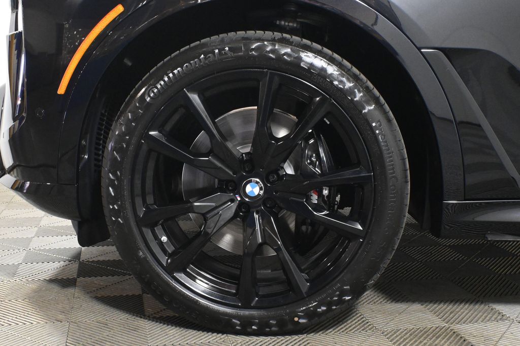 Thumbnail: 2027 BMW X7 - 12