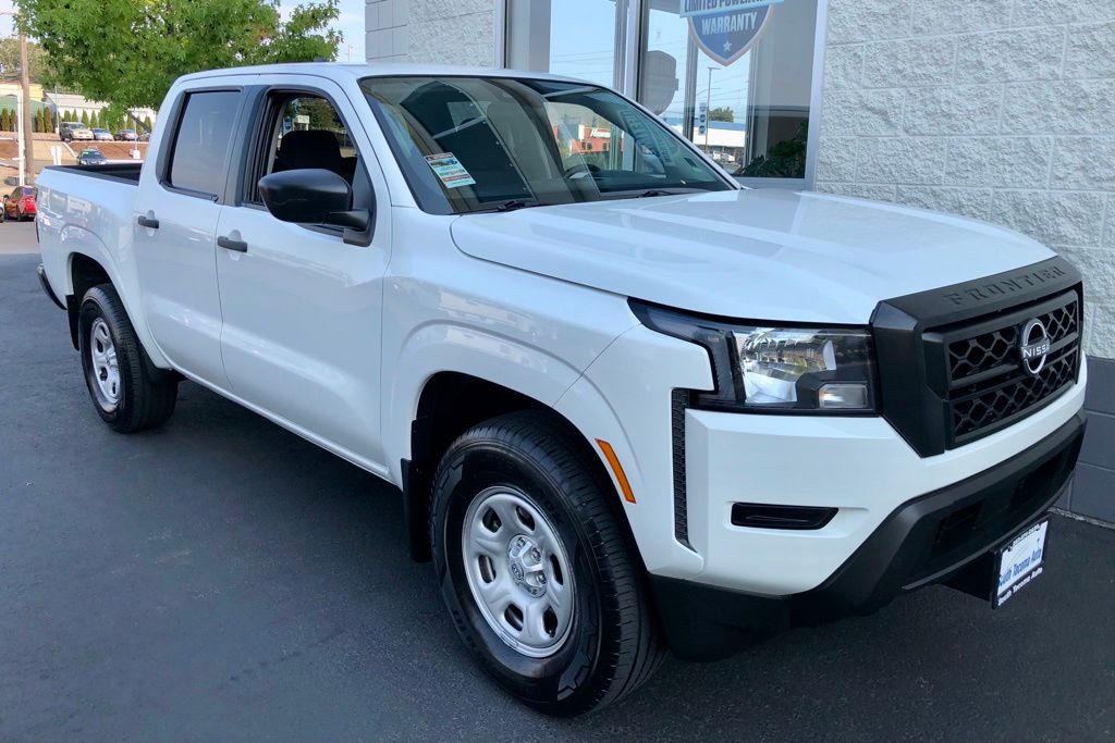 Glacier White 2022 Nissan Frontier Pickup Truck Four-Wheel Drive 9-Speed Automatic