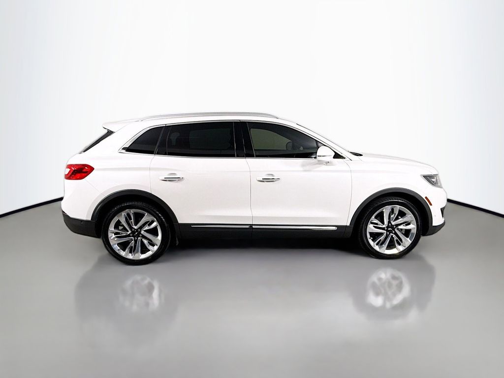 Thumbnail: 2018 Lincoln MKX - 4