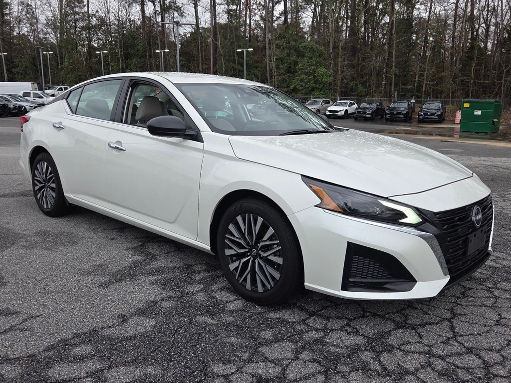 2025 Nissan Altima 2.5 SV FWD