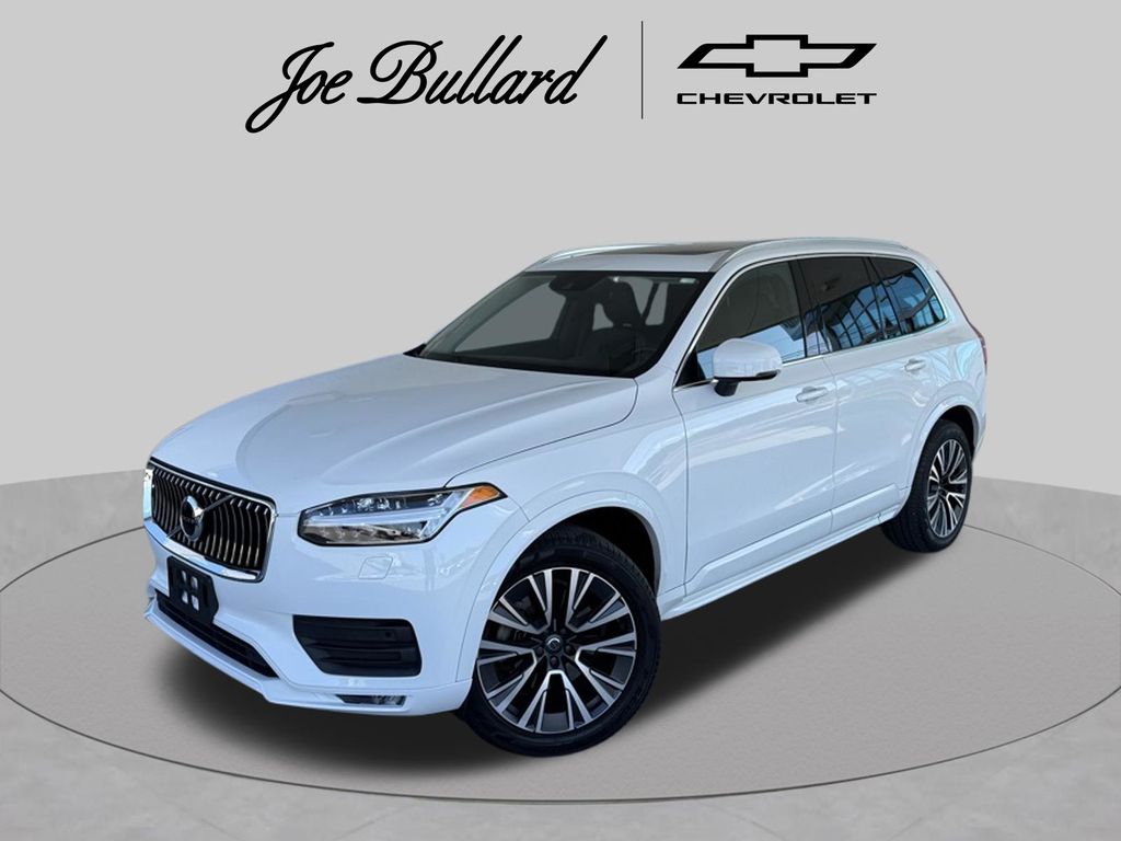 2021 Volvo XC90 T6 Momentum 7-Passenger AWD