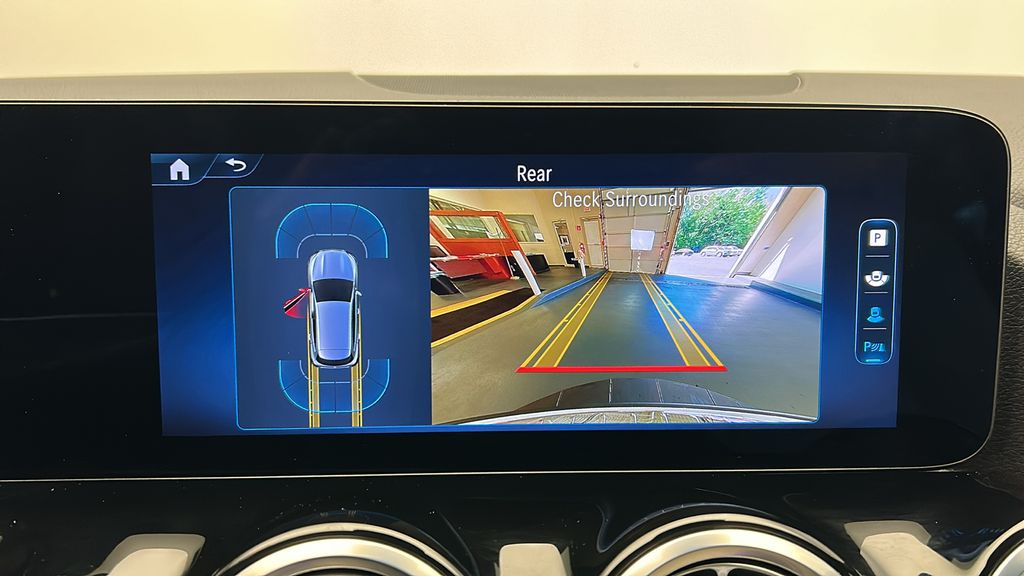 2025 Mercedes-Benz GLA 250 4MATIC 18