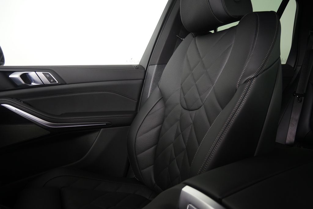 Thumbnail: 2026 BMW X5 - 23