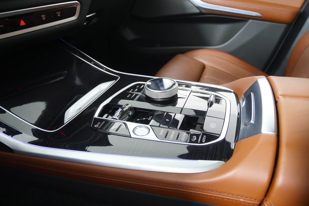 Thumbnail: 2024 BMW X7 - 28