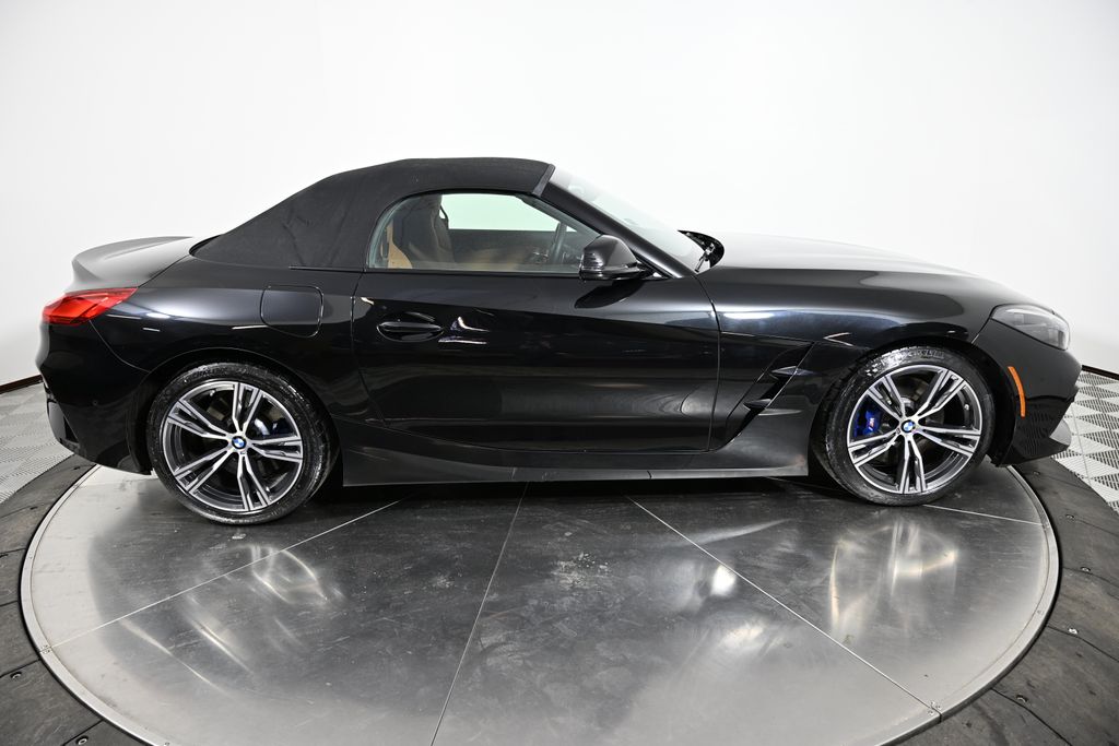 Thumbnail: 2024 BMW Z4 - 11