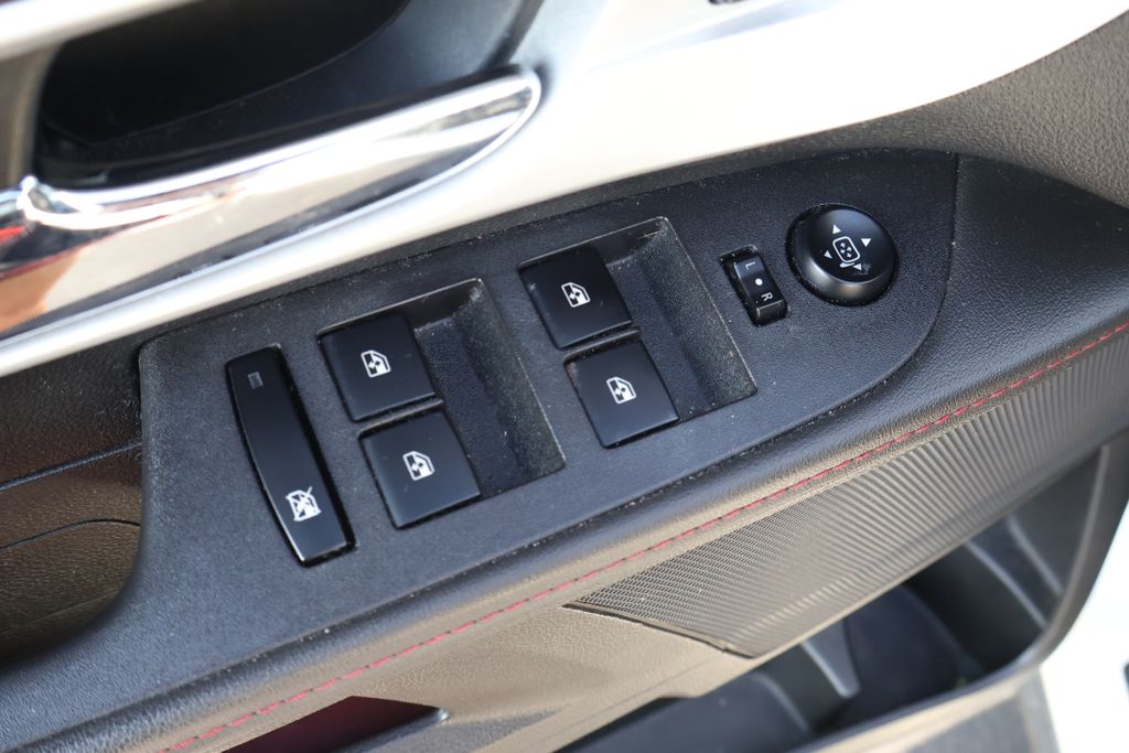 Thumbnail: 2012 Chevrolet Equinox - 16
