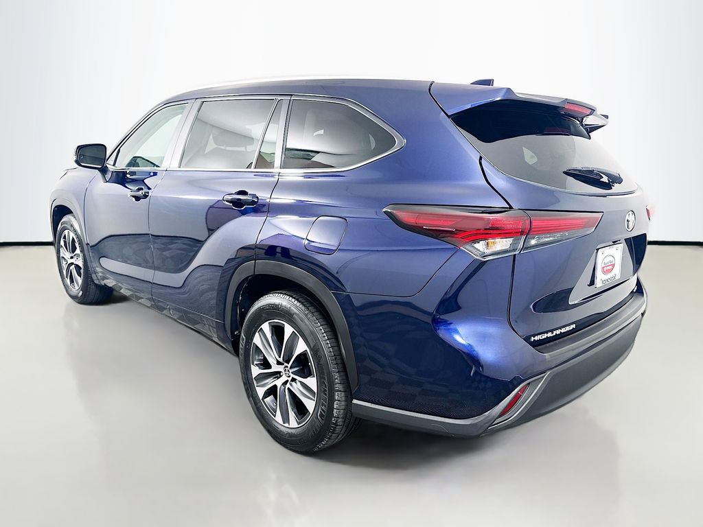 Thumbnail: 2024 Toyota Highlander - 7